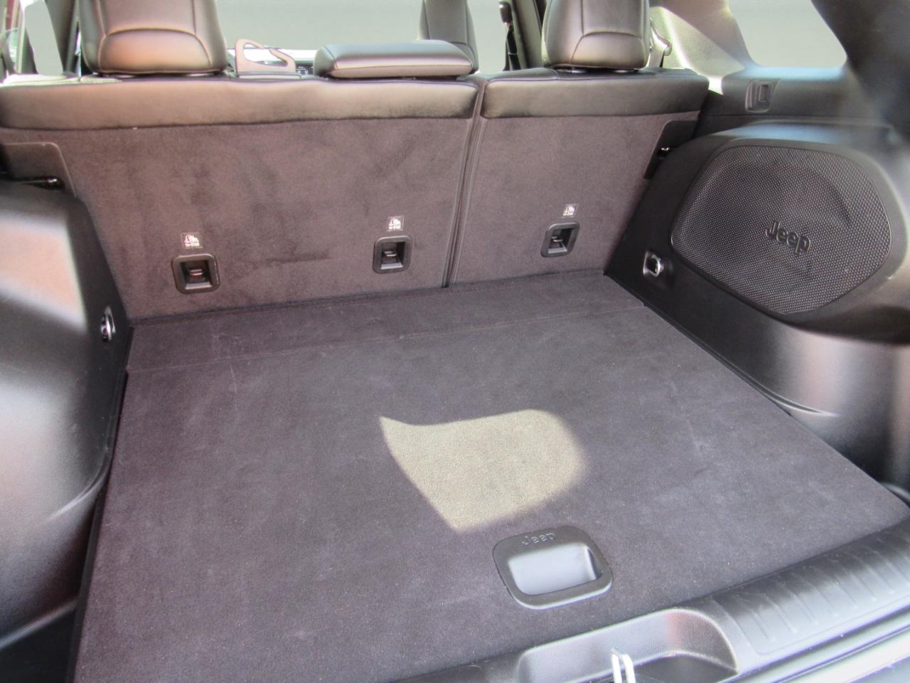 Jeep Cherokee Latitude Lux 4WD 2022 Jeep Cherokee Latitude Lux 4WD 2022