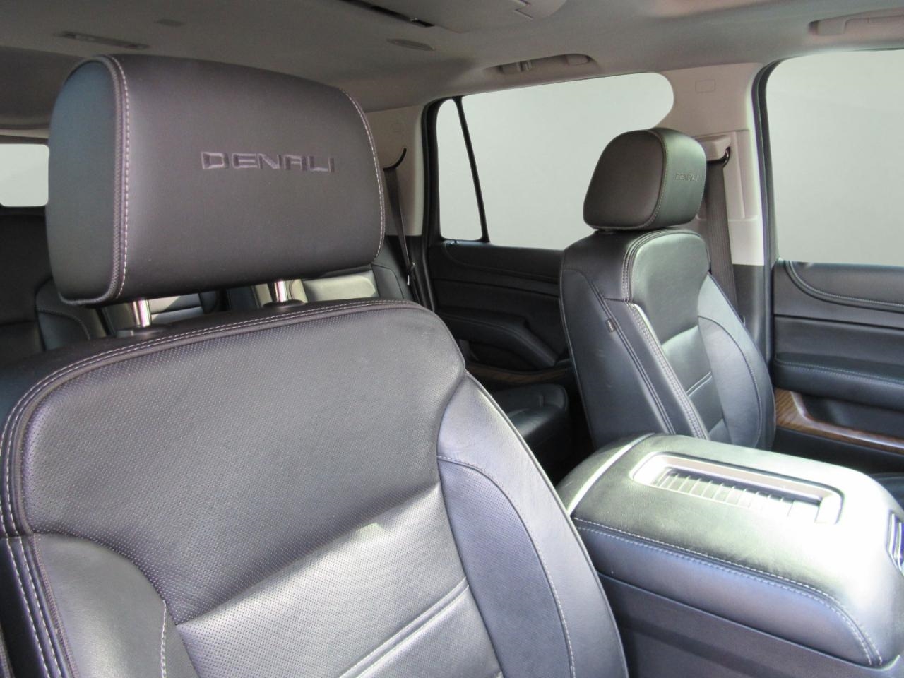 2019 Gmc Yukon Denali photo 38