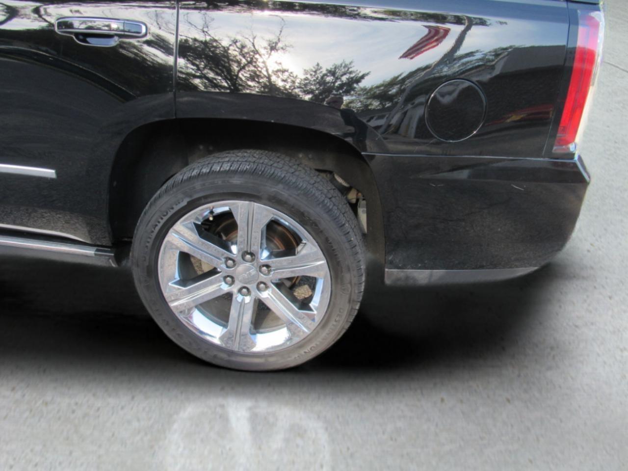 GMC Yukon Denali 4WD 2019