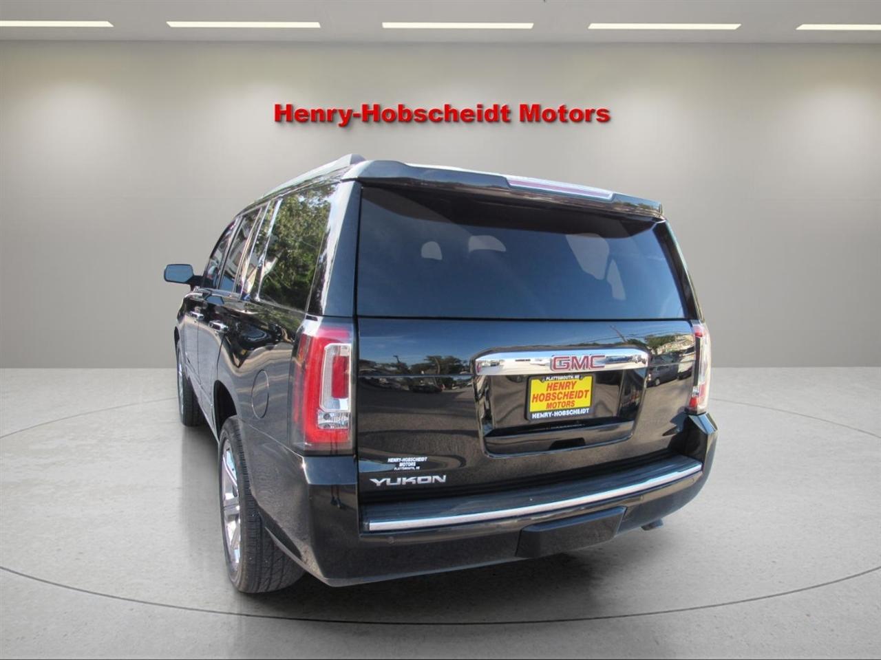 GMC Yukon Denali 4WD 2019