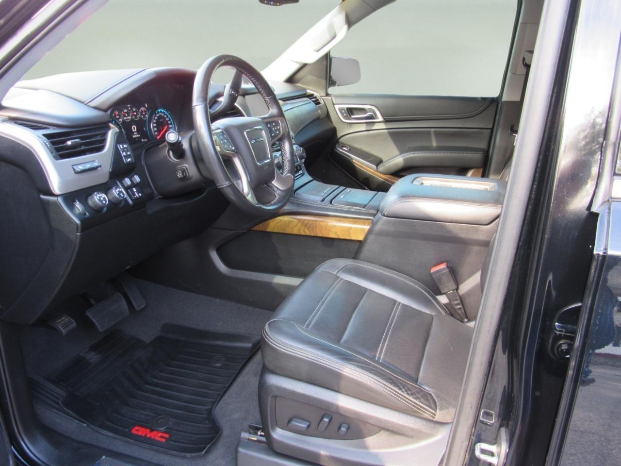 GMC Yukon Denali 4WD 2019