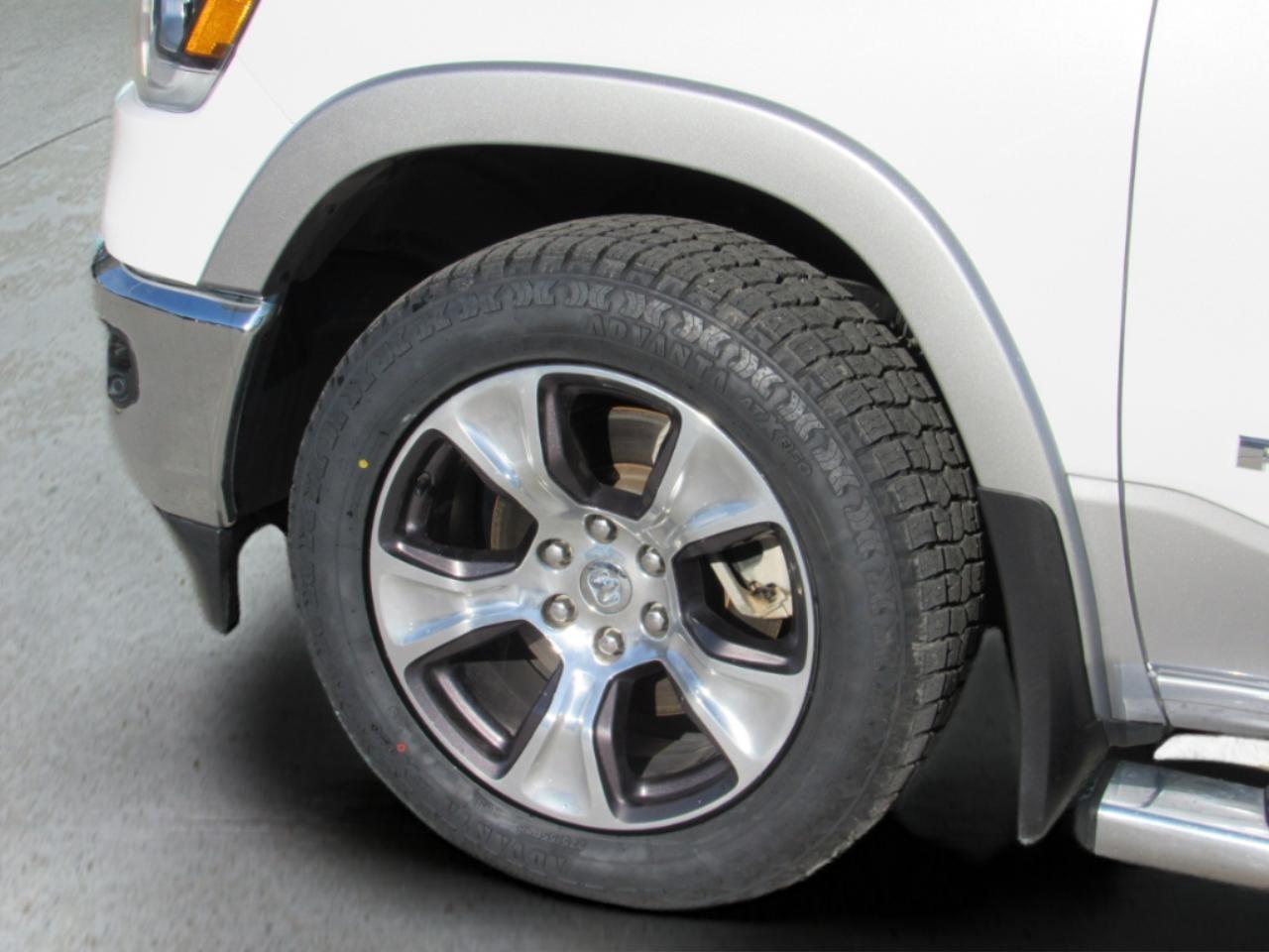 RAM 1500 Laramie Crew Cab 4WD 2020