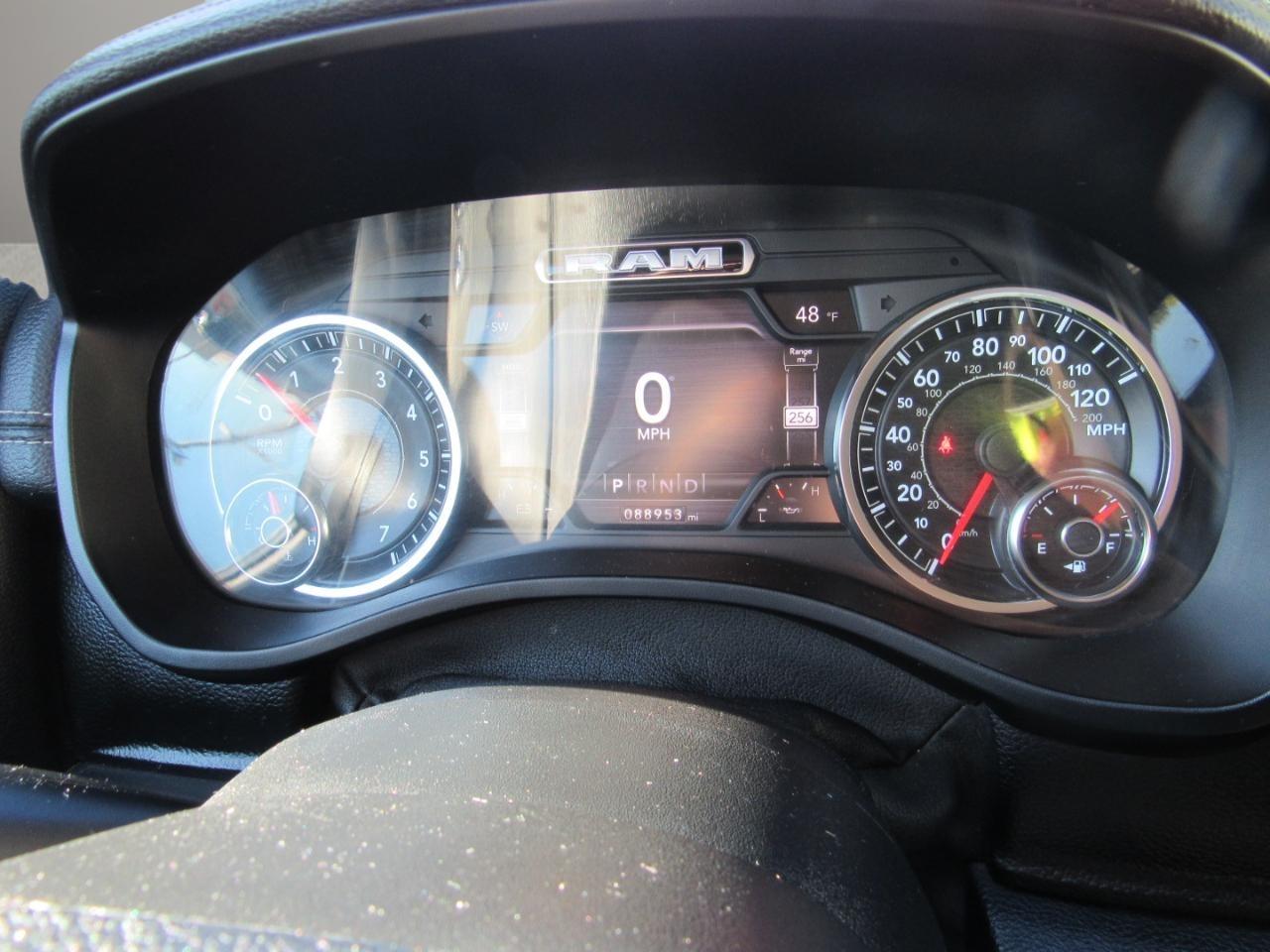 RAM 1500 Laramie Crew Cab 4WD 2020