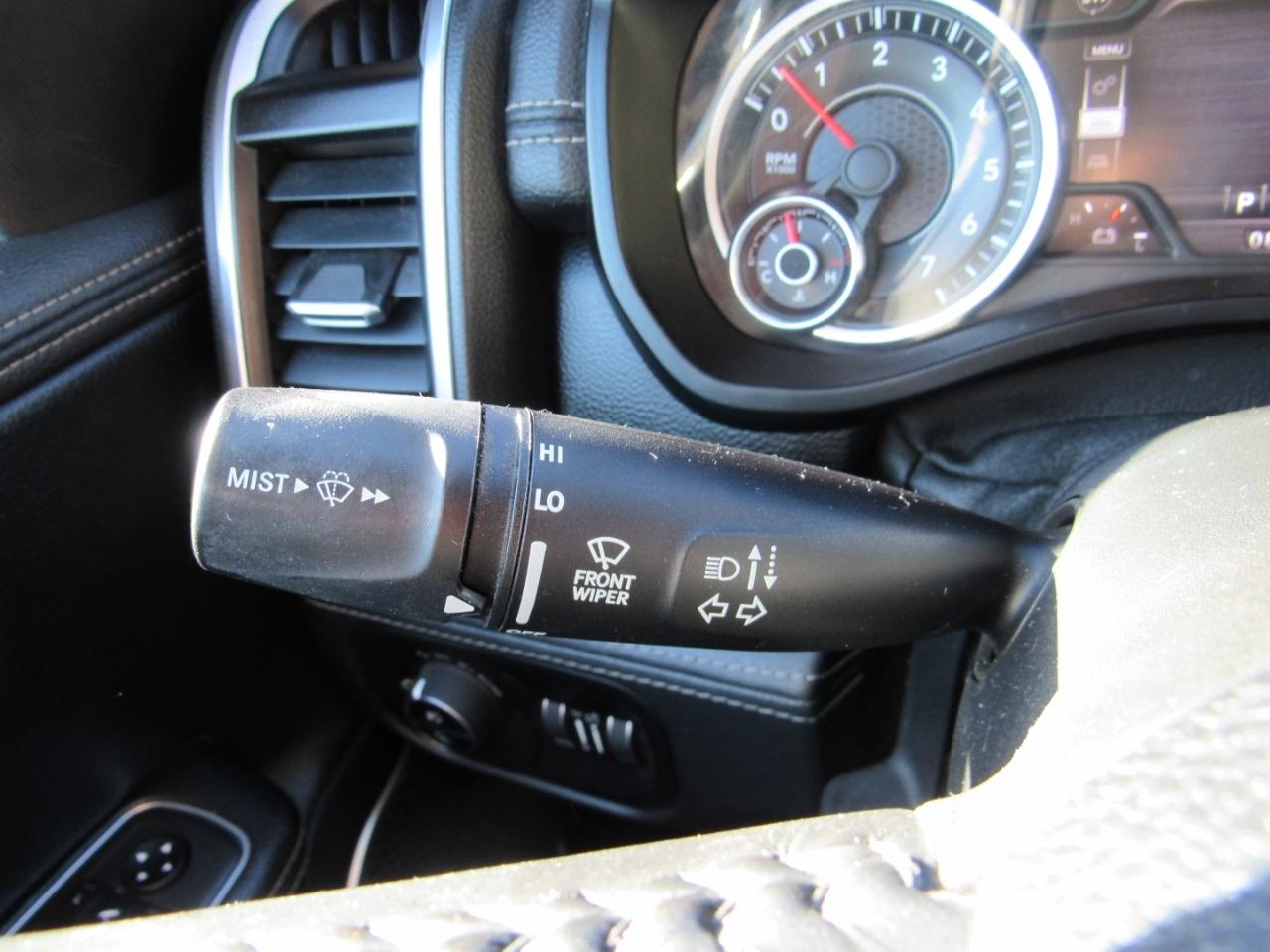 RAM 1500 Laramie Crew Cab 4WD 2020