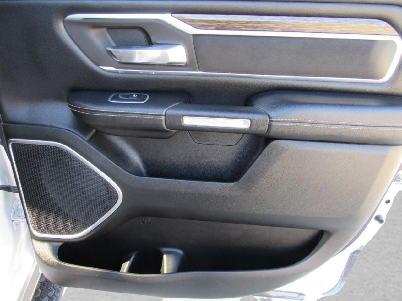 RAM 1500 Laramie Crew Cab 4WD 2020