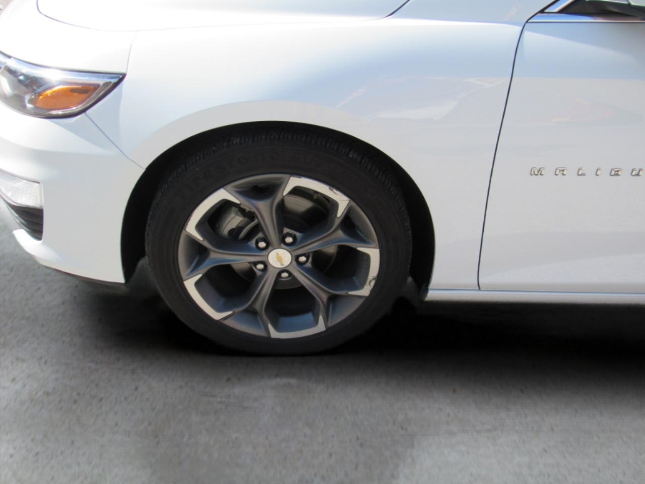 2023 Chevrolet Malibu 1LT photo 4