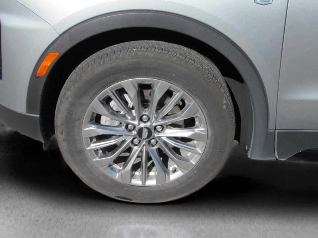 Cadillac XT4 Premium Luxury AWD 2024