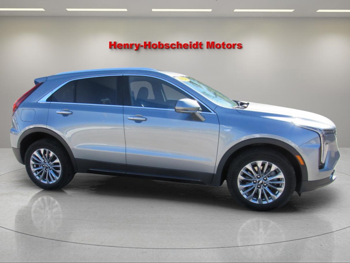 Cadillac XT4 Premium Luxury AWD 2024