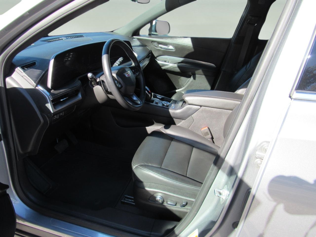 Cadillac XT4 Premium Luxury AWD 2024