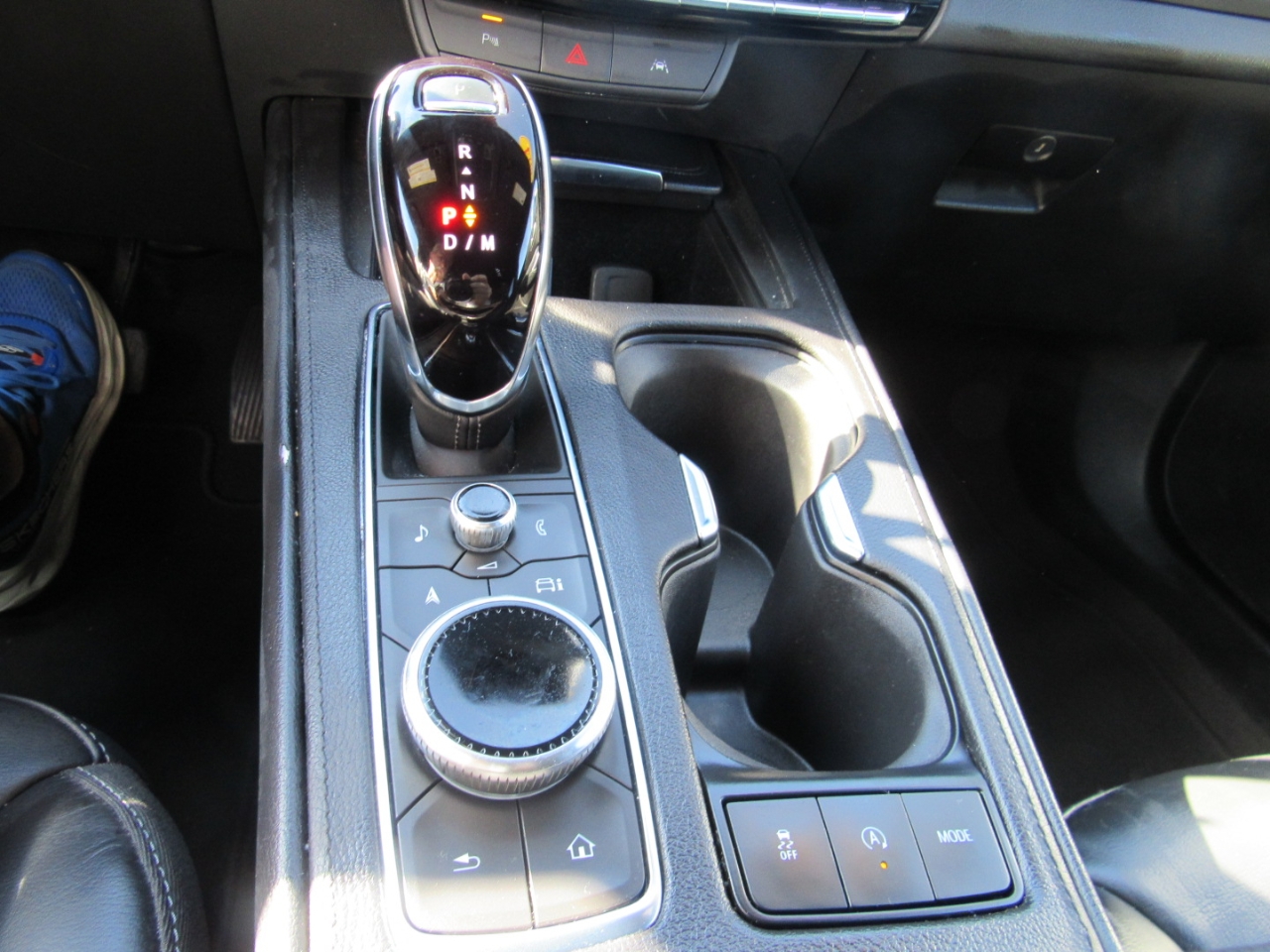 Cadillac XT4 Premium Luxury AWD 2024