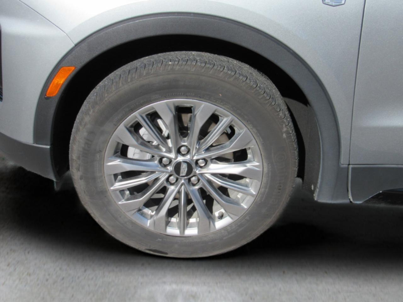 Cadillac XT4 Premium Luxury AWD 2024