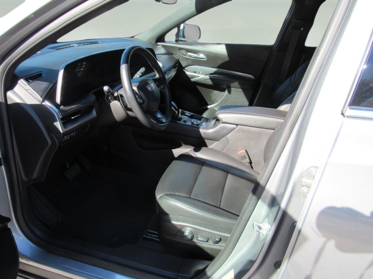 Cadillac XT4 Premium Luxury AWD 2024