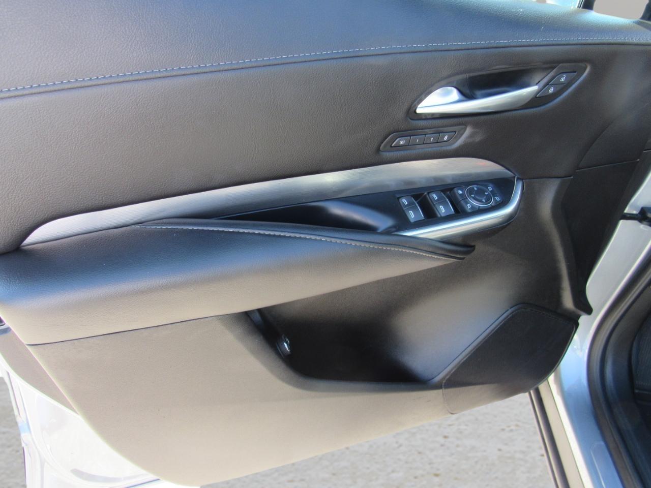 Cadillac XT4 Premium Luxury AWD 2024