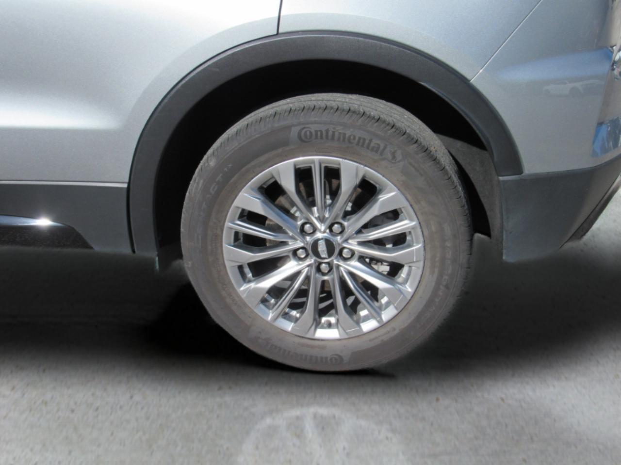 Cadillac XT4 Premium Luxury AWD 2024