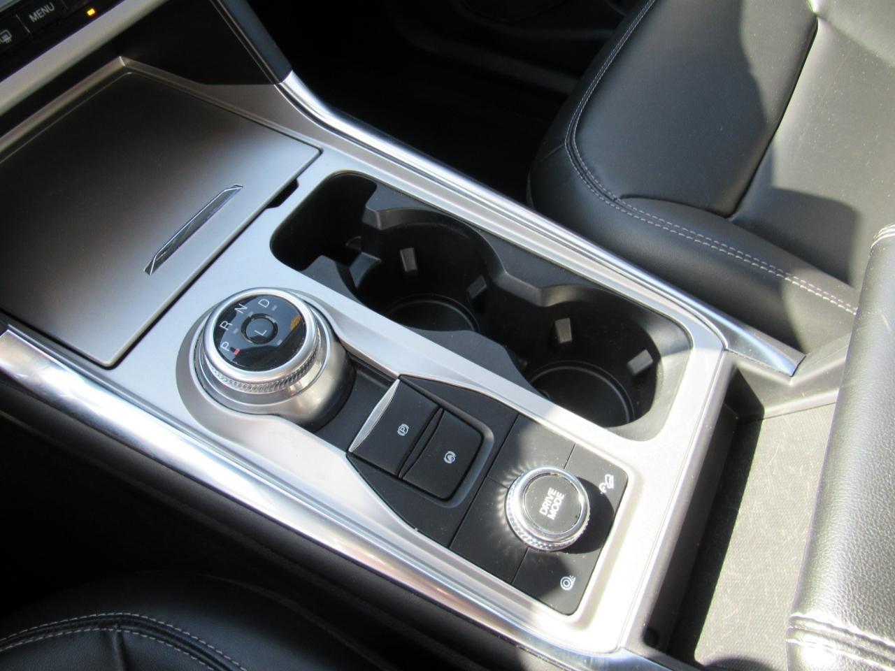 Ford Explorer XLT 4WD 2022