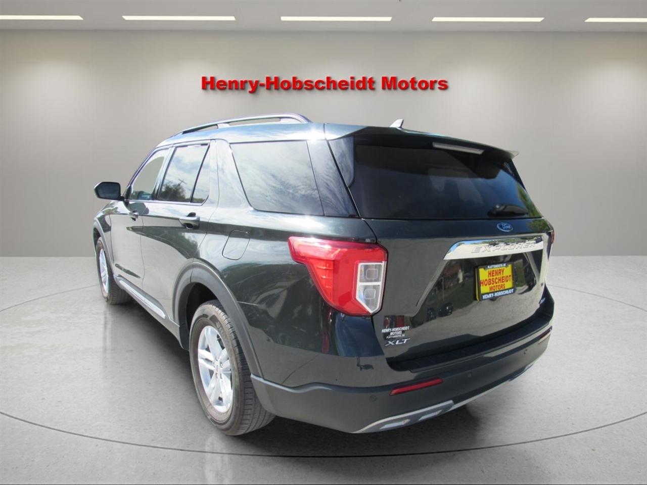 Ford Explorer XLT 4WD 2022