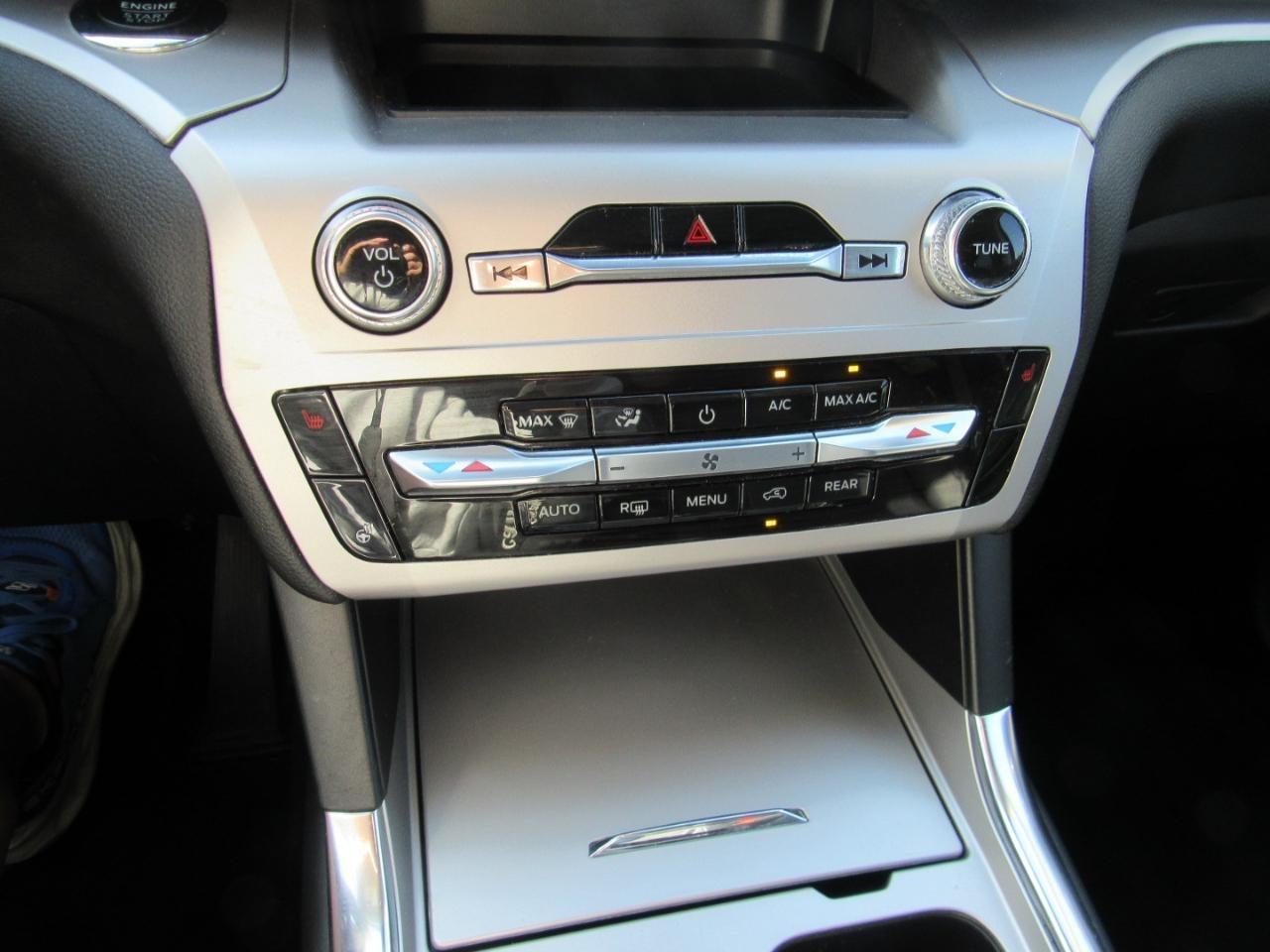 Ford Explorer XLT 4WD 2022