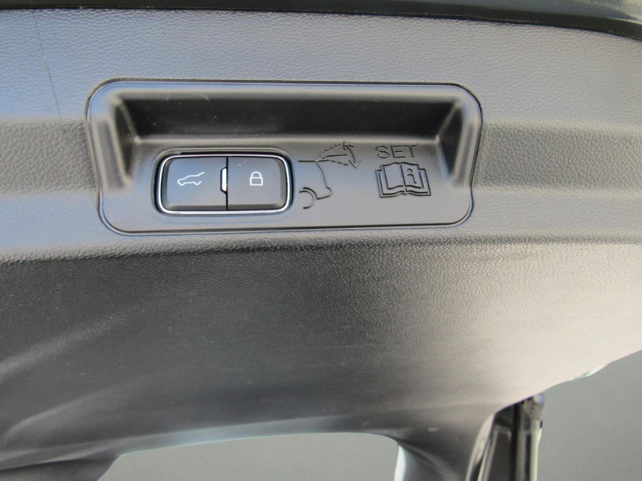 Ford Explorer XLT 4WD 2022