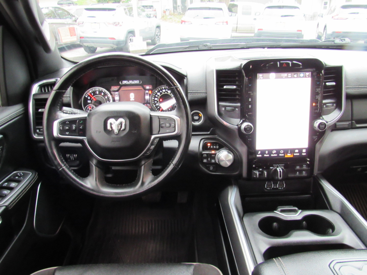 RAM 1500 Laramie Crew Cab 4WD 2023 RAM 1500 Laramie Crew Cab 4WD 2023