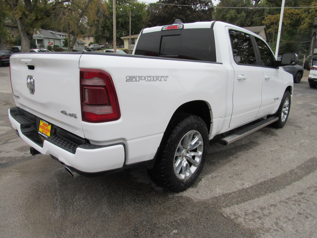 RAM 1500 Laramie Crew Cab 4WD 2023 RAM 1500 Laramie Crew Cab 4WD 2023