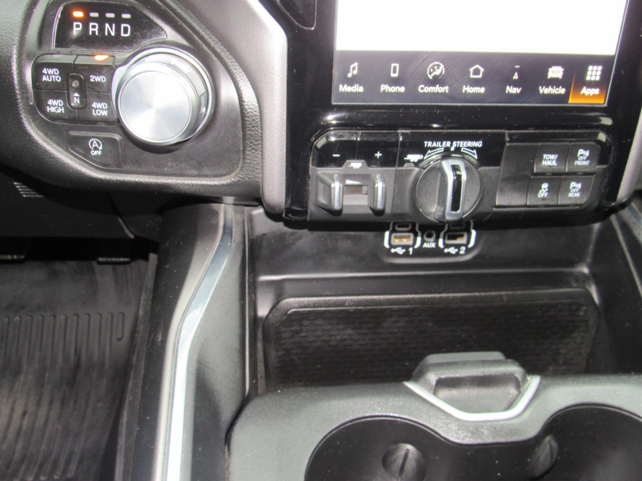 RAM 1500 Laramie Crew Cab 4WD 2023 RAM 1500 Laramie Crew Cab 4WD 2023