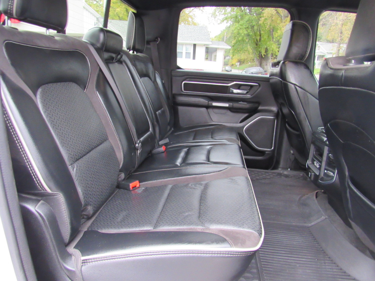 RAM 1500 Laramie Crew Cab 4WD 2023 RAM 1500 Laramie Crew Cab 4WD 2023