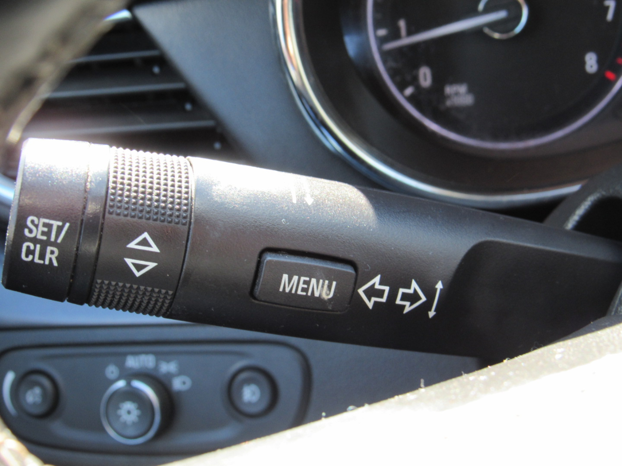 Buick Encore Premium FWD 2018 Buick Encore Premium FWD 2018