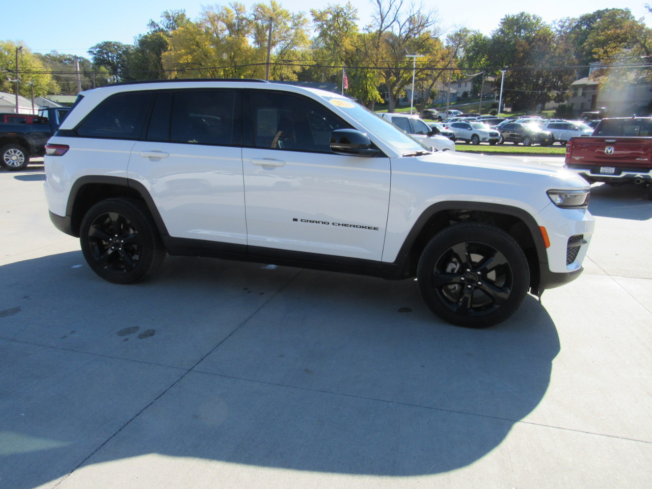 Jeep Grand Cherokee Altitude X 4x4 2023 Jeep Grand Cherokee Altitude X 4x4 2023