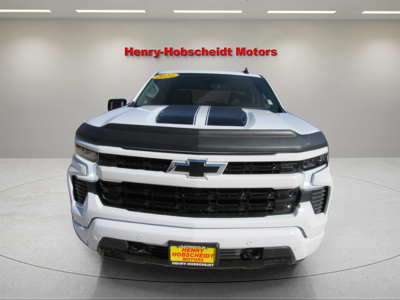 2024 Chevrolet Silverado 1500 RST photo 2