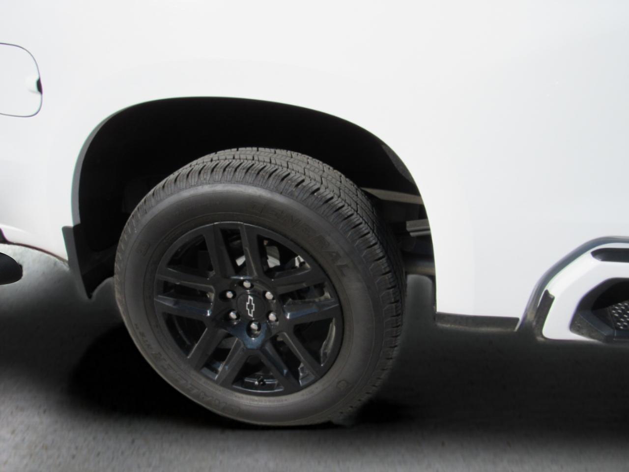 2024 Chevrolet Silverado 1500 RST photo 4