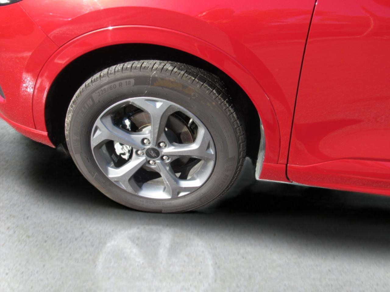 2024 Ford Escape ST-Line photo 4