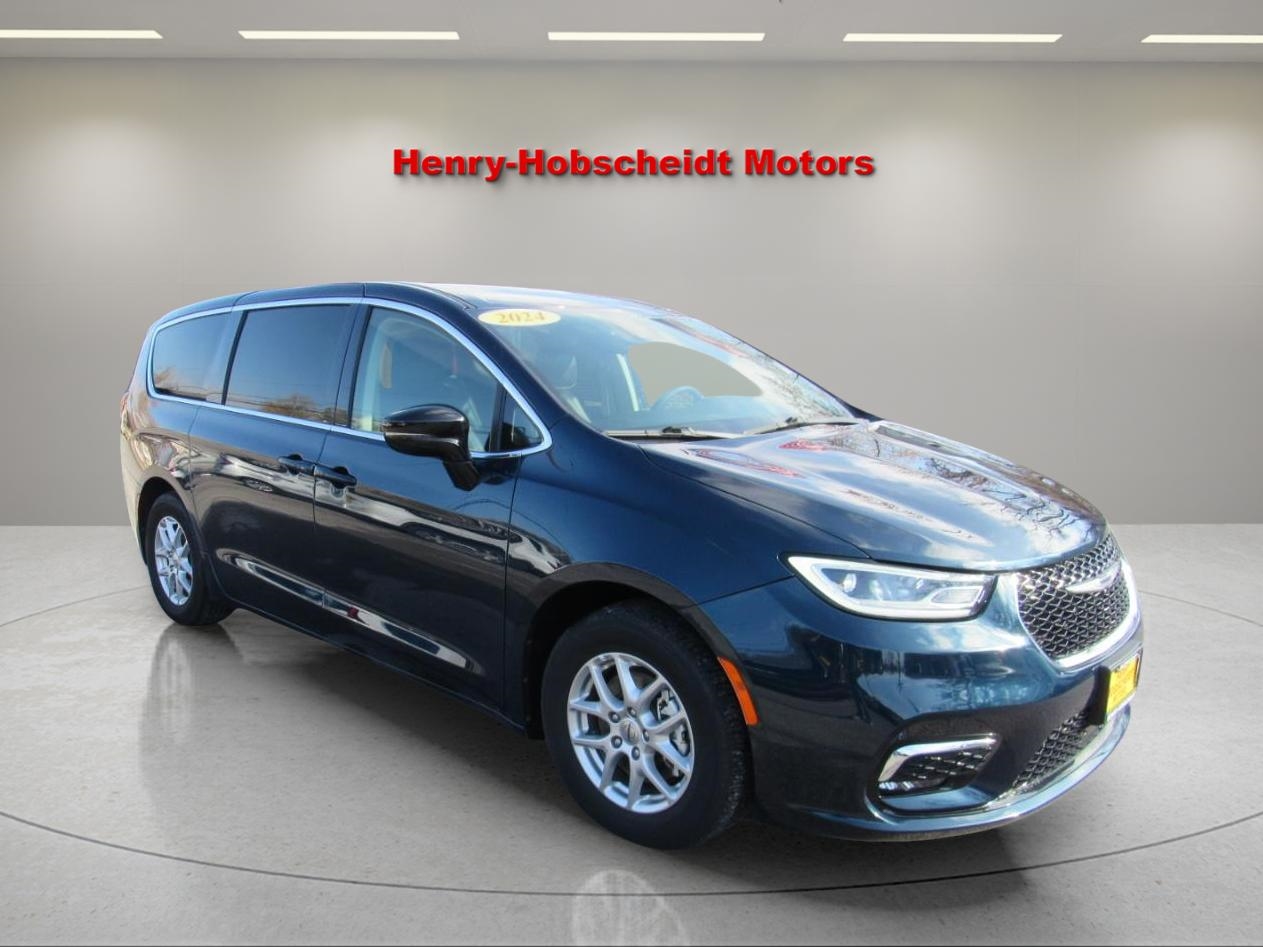 2024 Chrysler Pacifica Touring L FWD