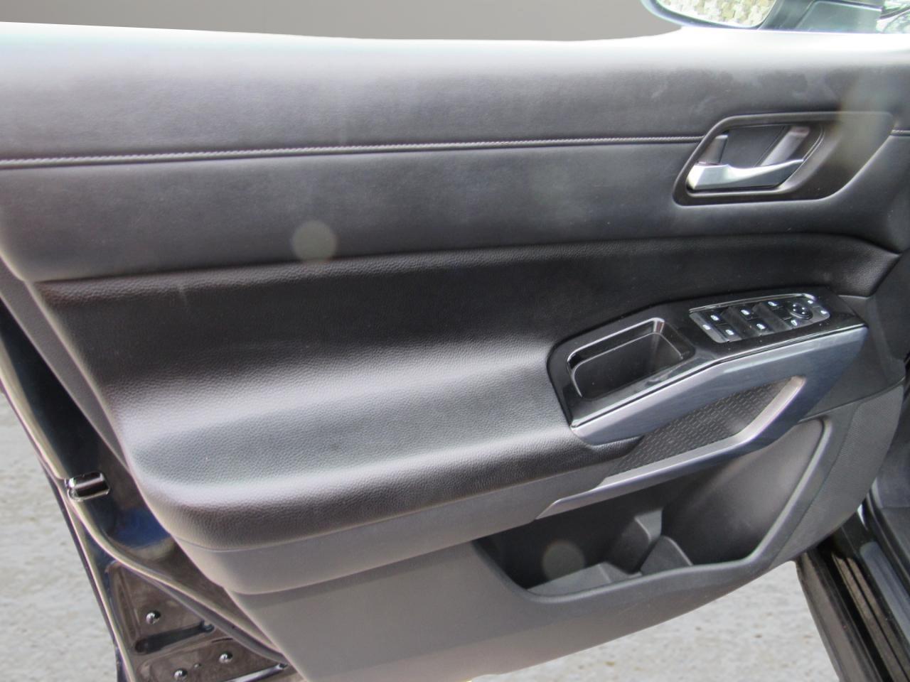 Nissan Pathfinder SL 4WD 2022