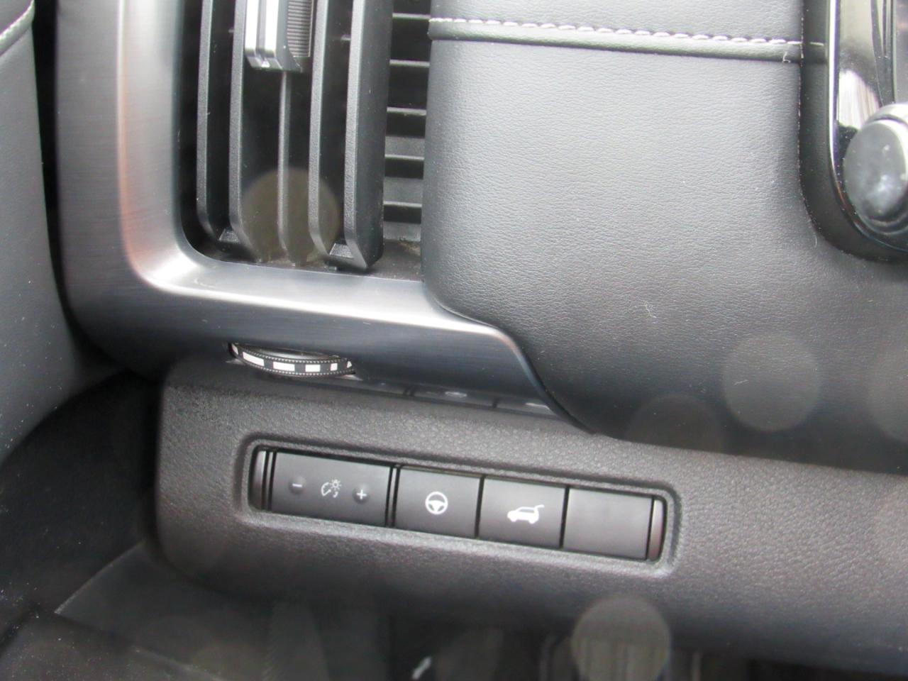 Nissan Pathfinder SL 4WD 2022