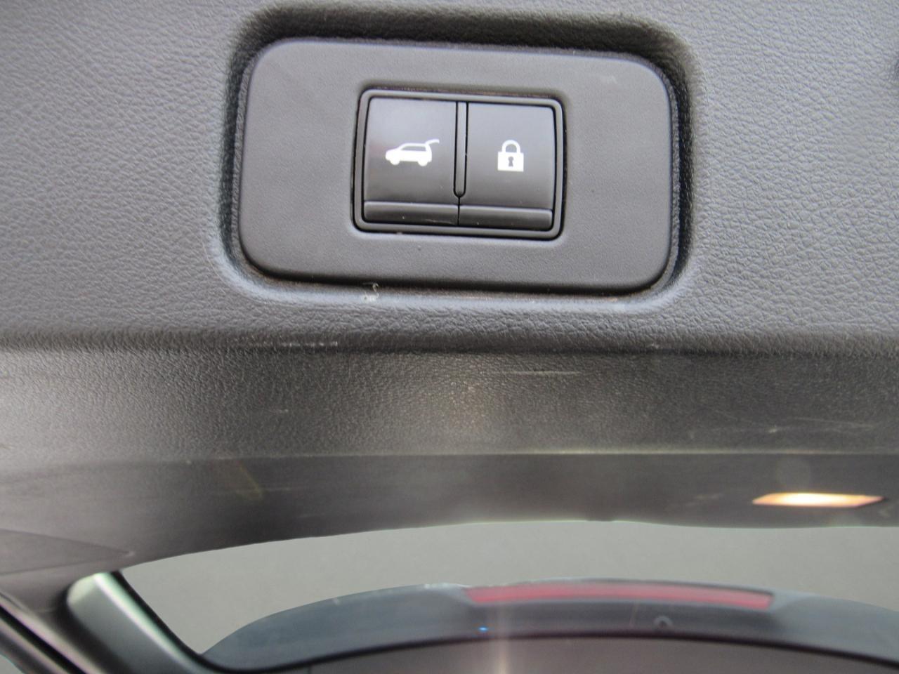 Nissan Pathfinder SL 4WD 2022