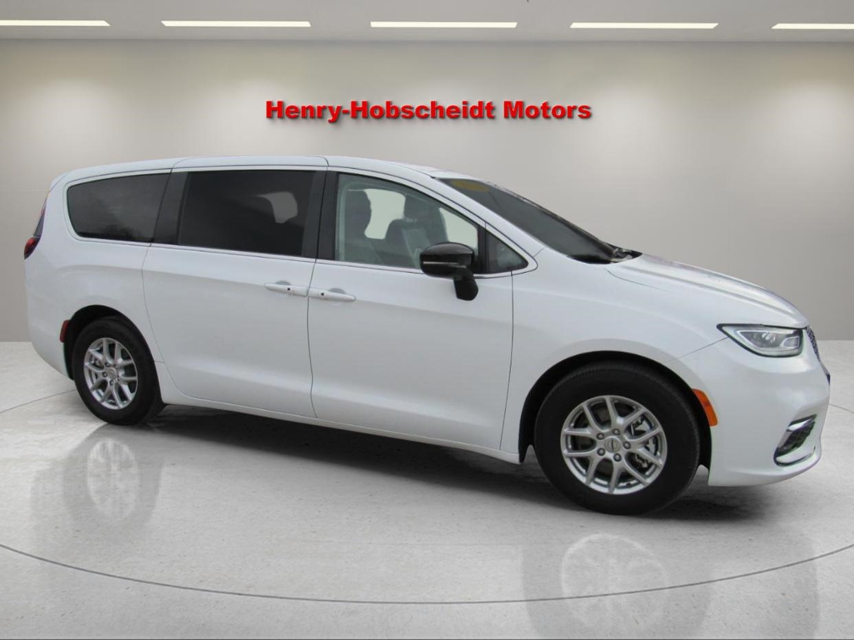 2024 Chrysler Pacifica Touring L FWD