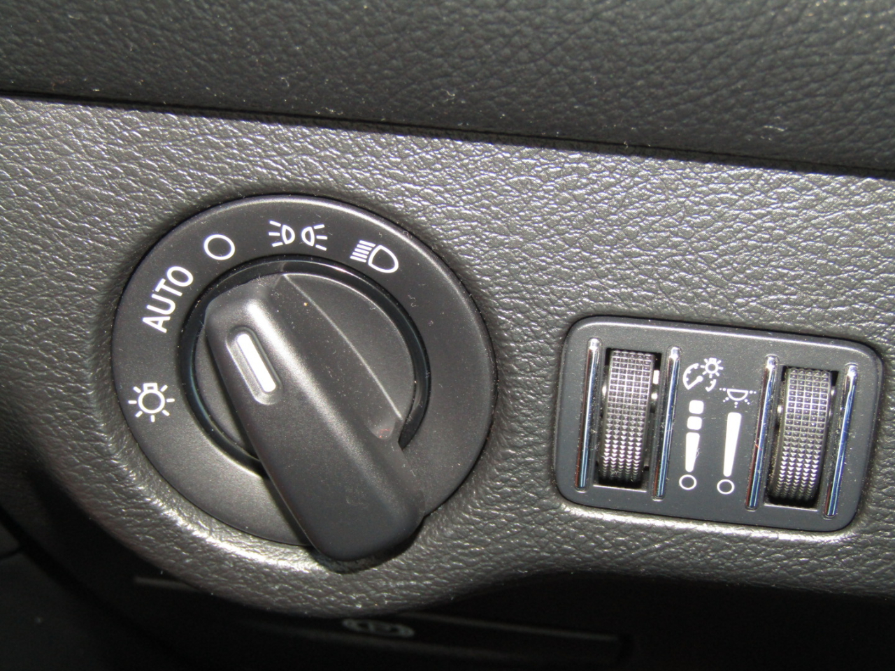 Dodge Challenger  2016