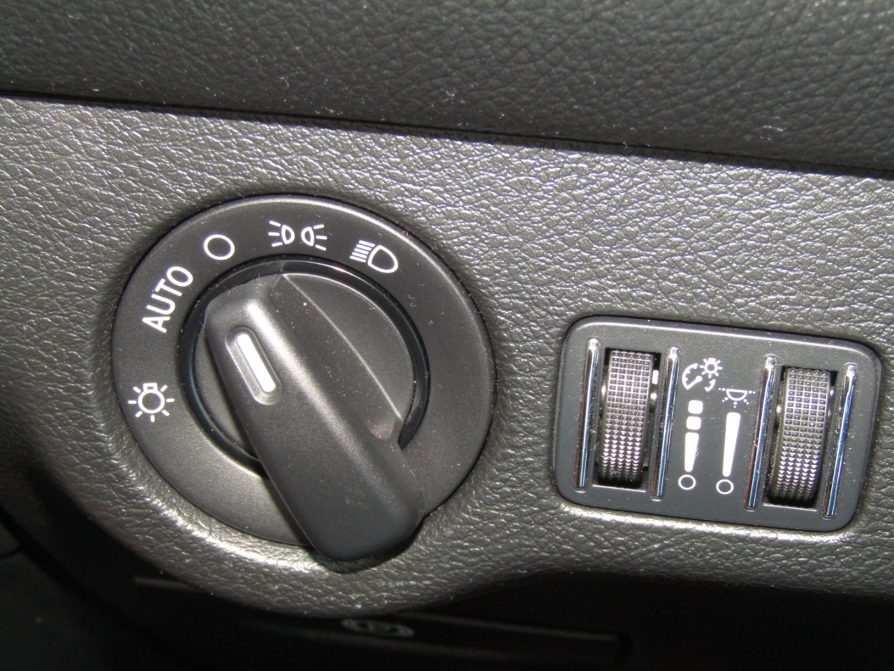 Dodge Challenger  2016