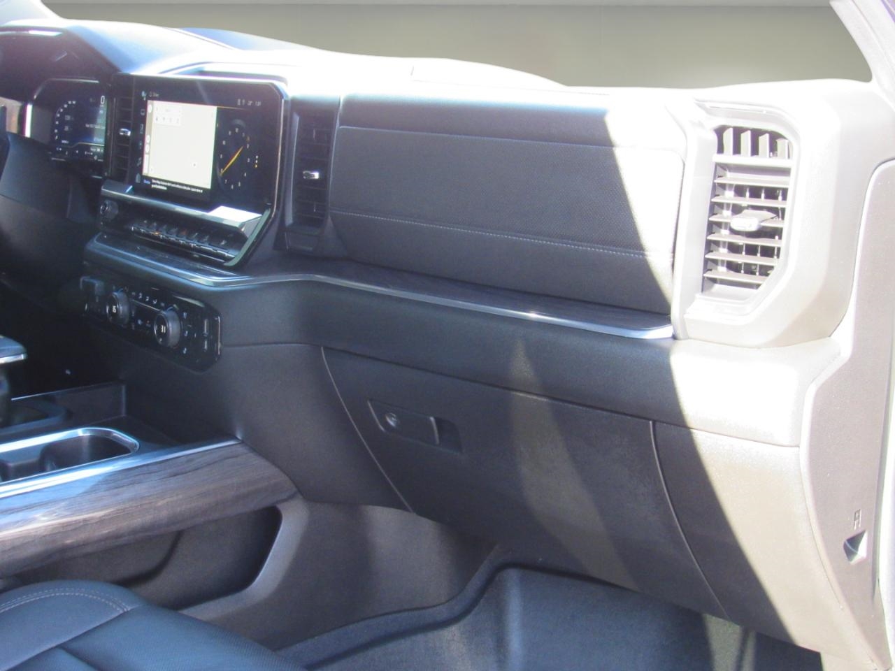 Chevrolet Silverado 1500 LTZ Crew Cab 4WD 2022