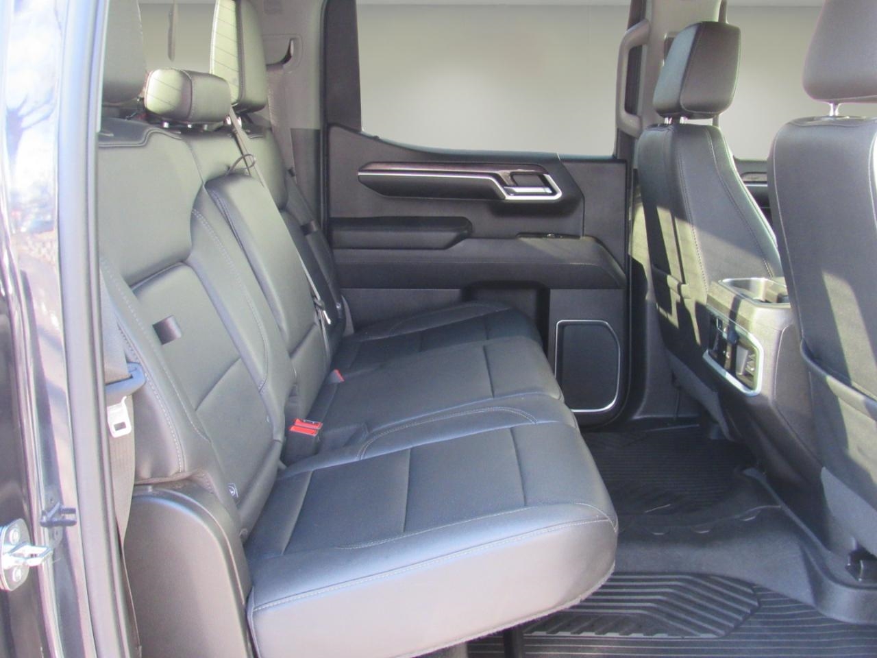 Chevrolet Silverado 1500 LTZ Crew Cab 4WD 2022