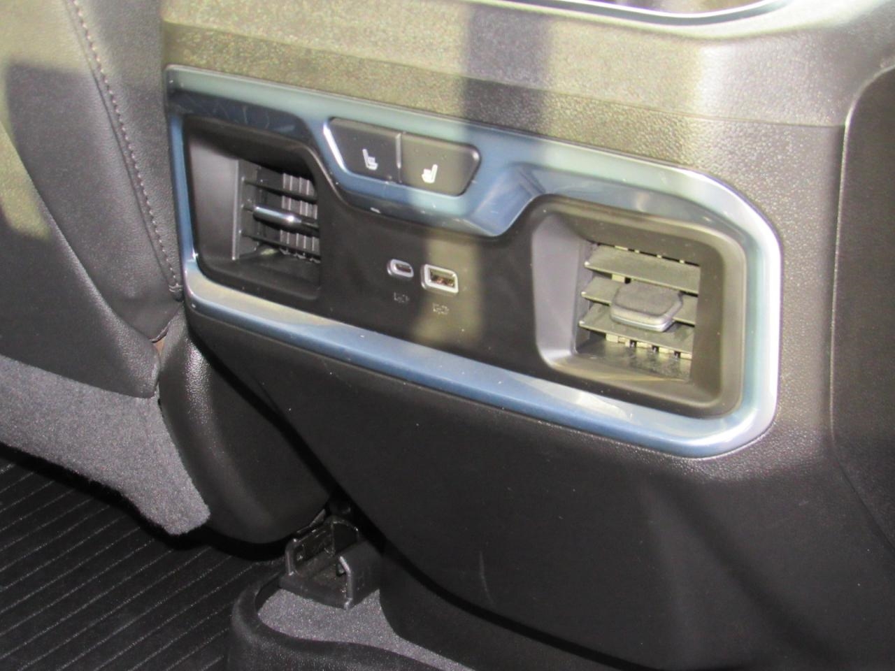 Chevrolet Silverado 1500 LTZ Crew Cab 4WD 2022