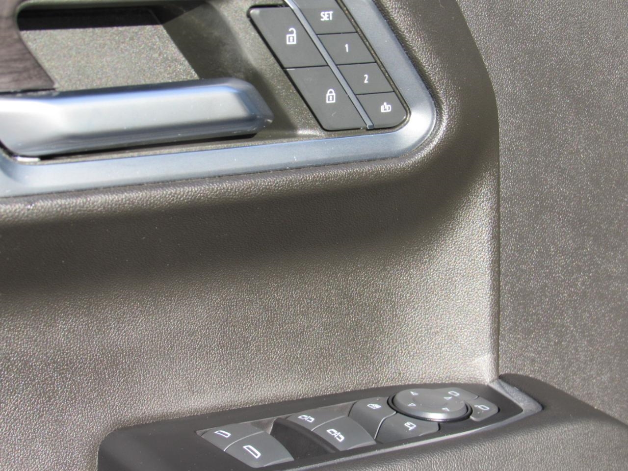 Chevrolet Silverado 1500 LTZ Crew Cab 4WD 2022