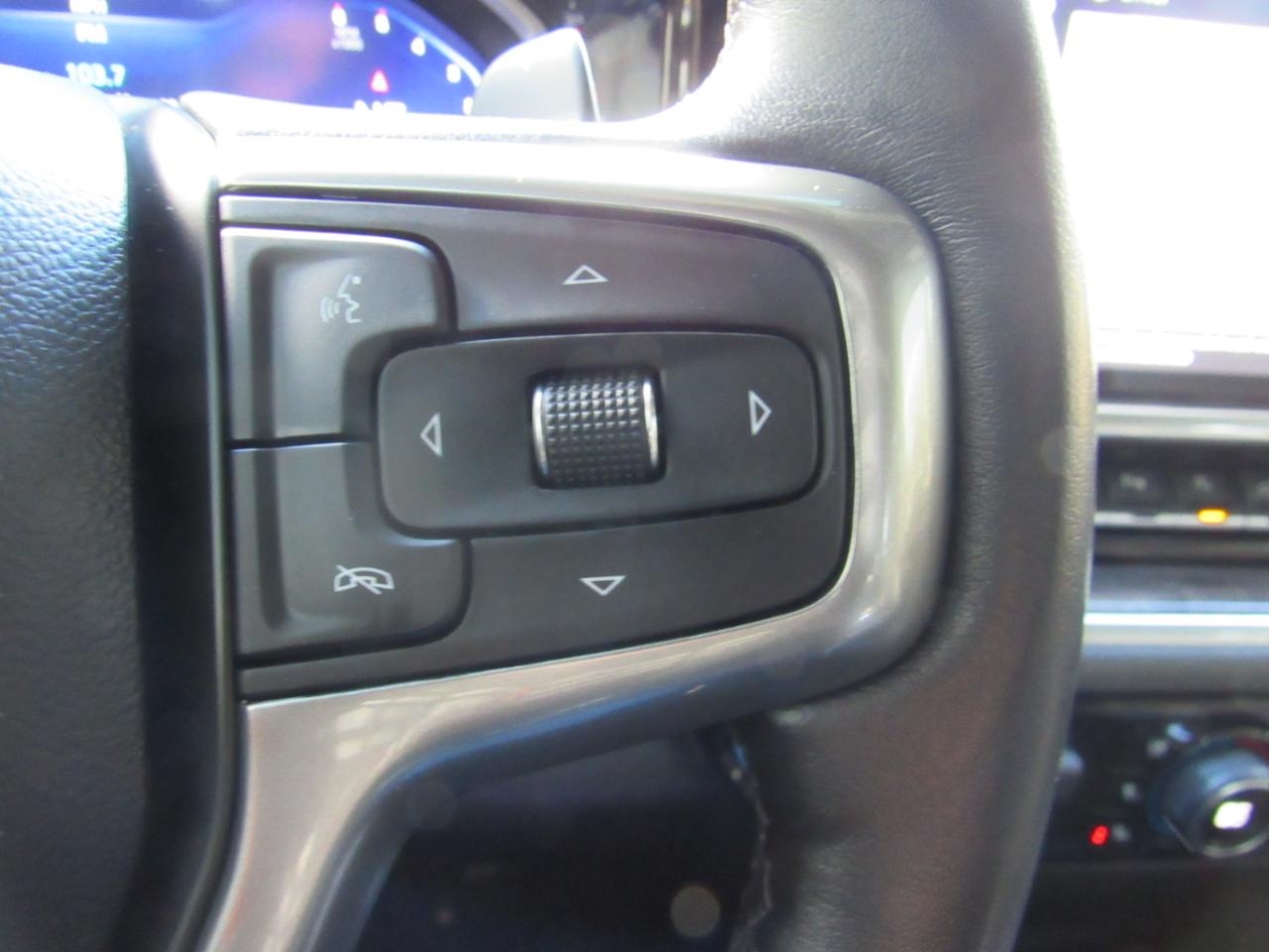 Chevrolet Silverado 1500 LTZ Crew Cab 4WD 2022