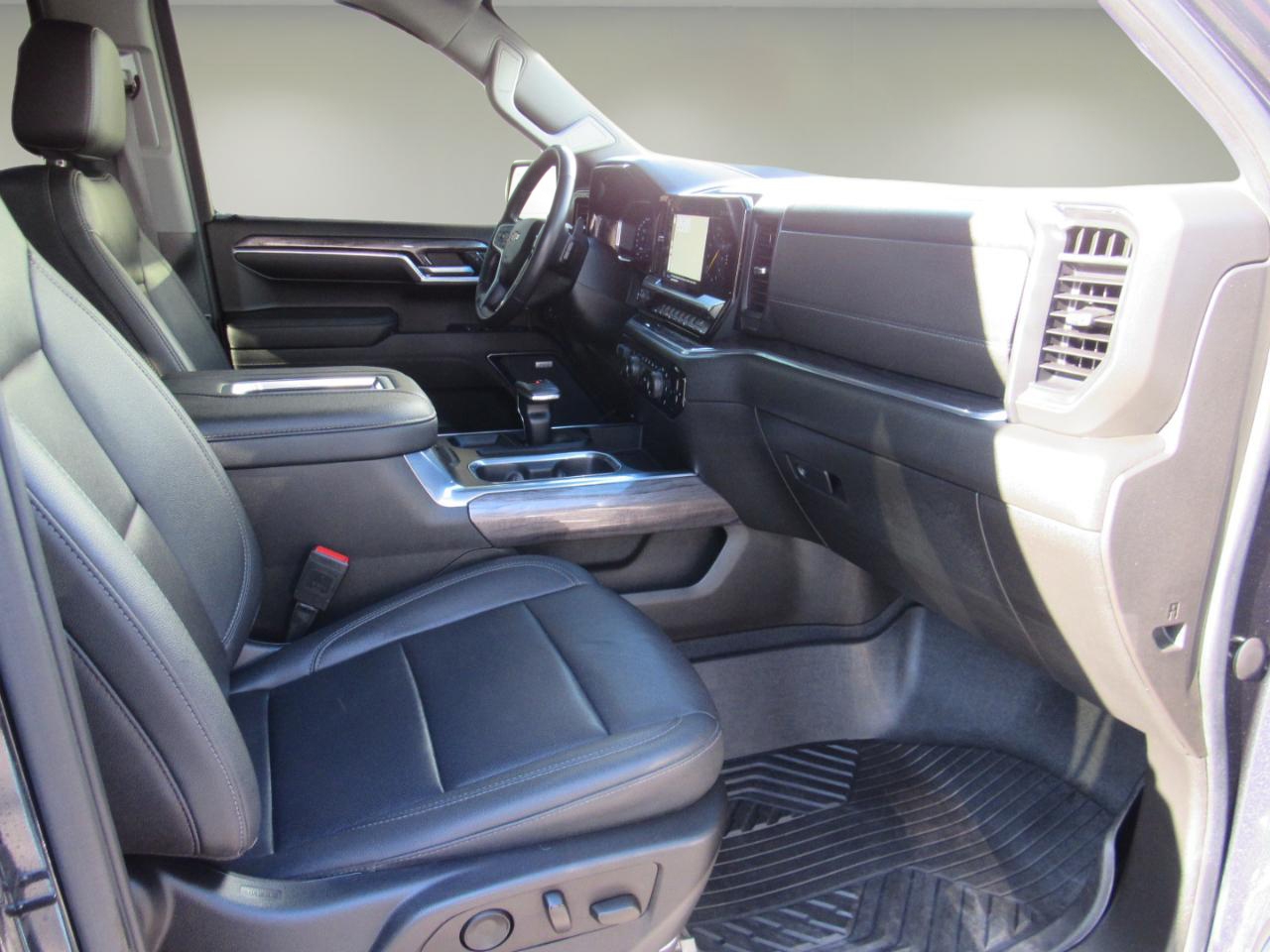 Chevrolet Silverado 1500 LTZ Crew Cab 4WD 2022