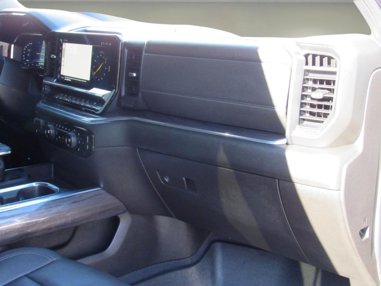 Chevrolet Silverado 1500 LTZ Crew Cab 4WD 2022