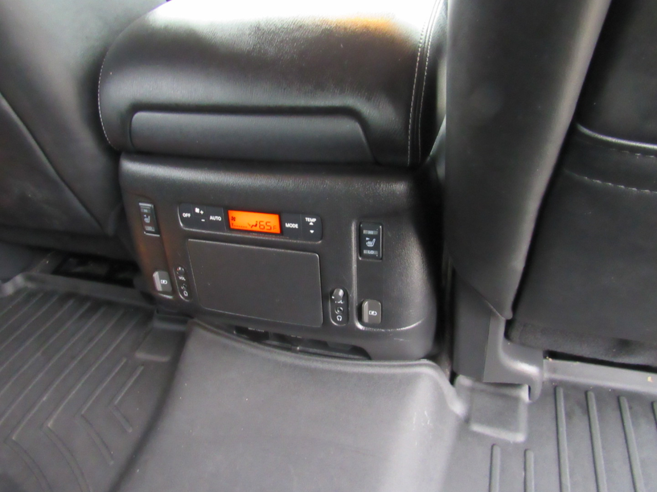 Nissan Armada Platinum 4WD 2018