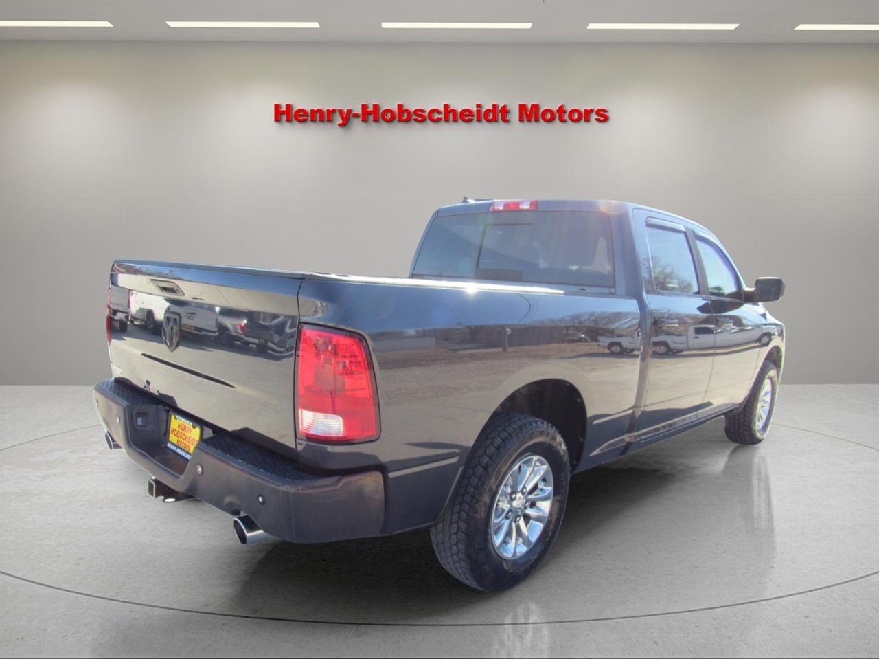 RAM 1500 Big Horn Crew Cab 4WD 2016