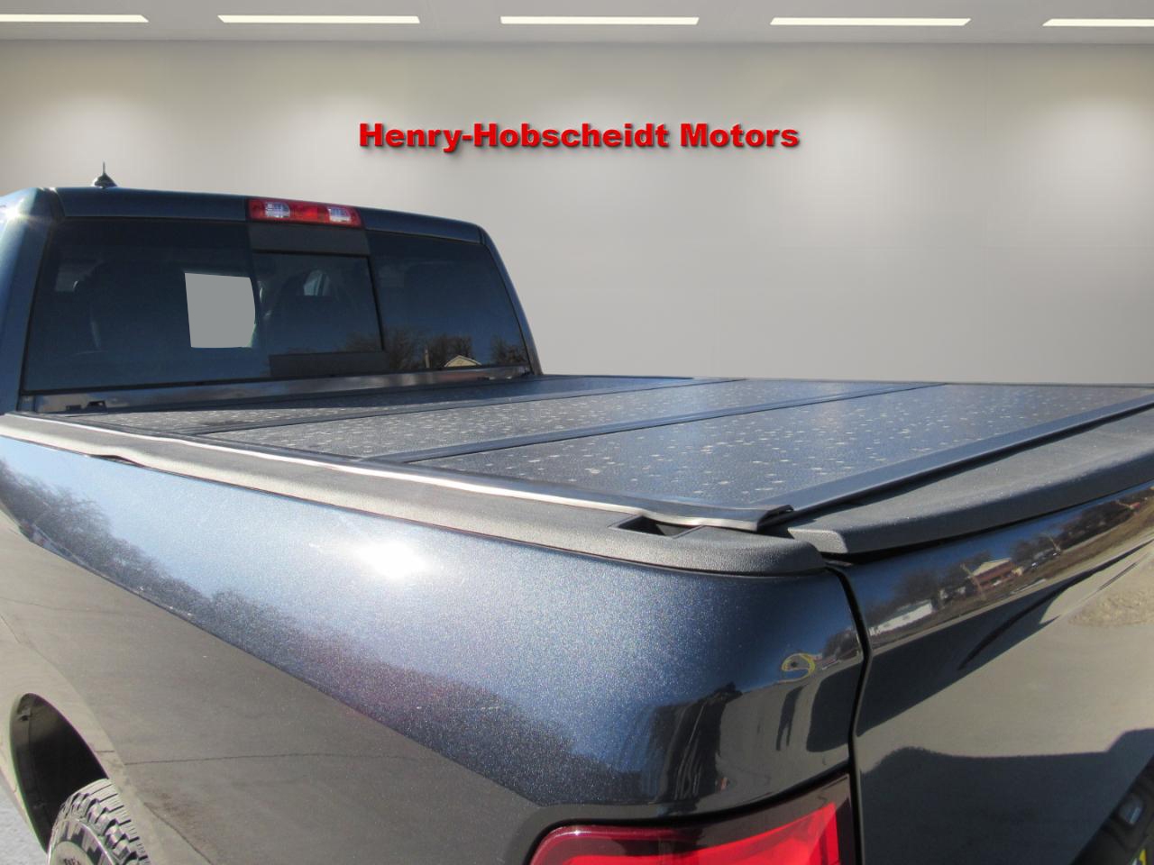 RAM 1500 Big Horn Crew Cab 4WD 2016