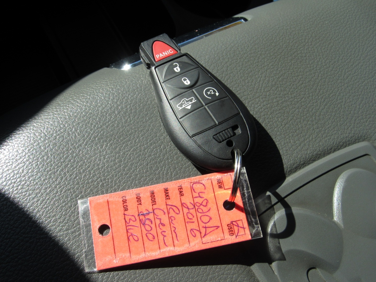 RAM 1500 Big Horn Crew Cab 4WD 2016