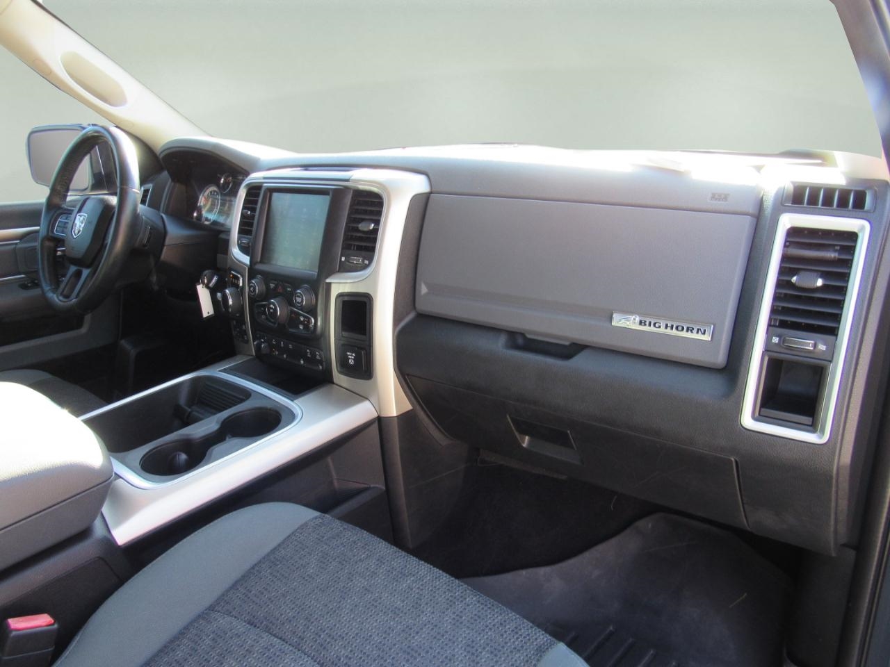 RAM 1500 Big Horn Crew Cab 4WD 2016